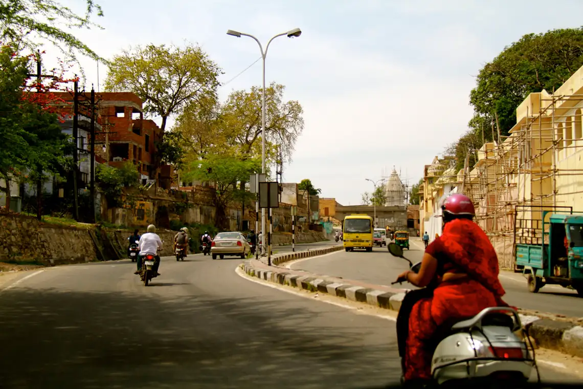 Urban road in Jaipur, Rajasthan